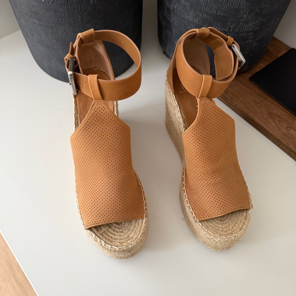 Marc fisher wedge sandals 8.5 - Picture 4 of 9